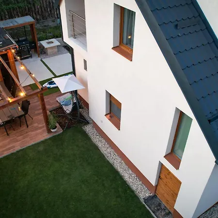 Semesterbostad Kenesea *